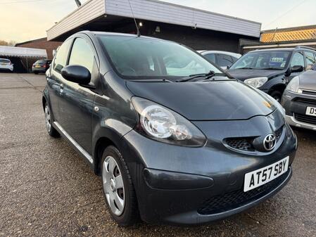 TOYOTA AYGO 1.0 VVT-i +